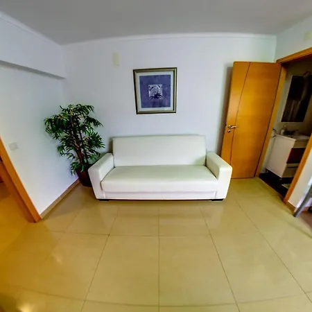 7 Saias - Centro 3* Nazaré