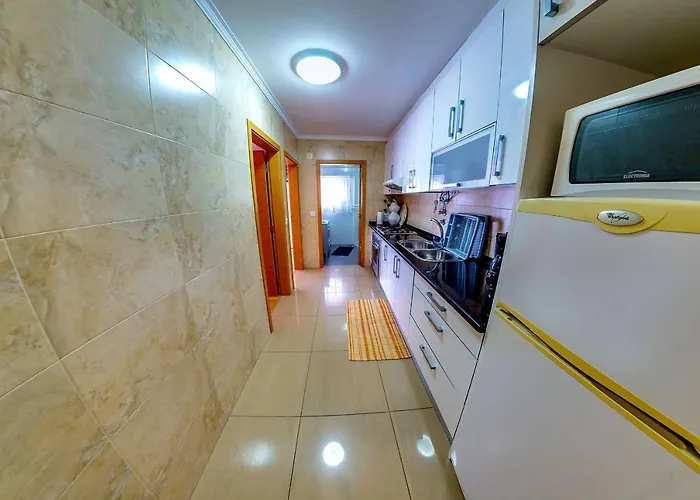 7 Saias - Centro 3* Nazaré