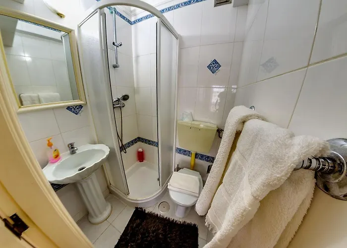 7 Saias - Centro 3* Nazaré